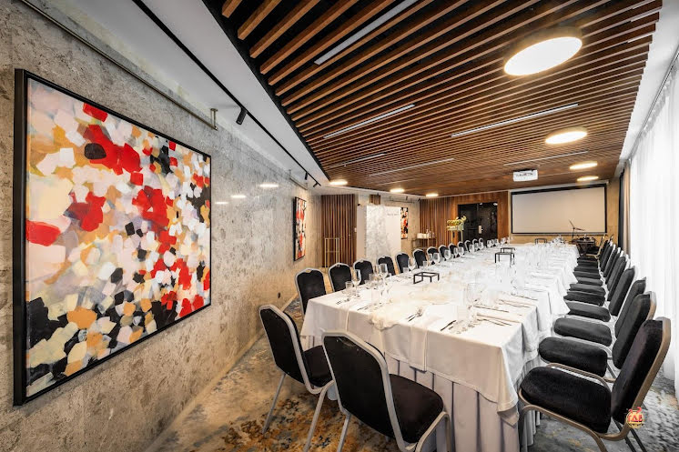 Банкетный зал Homewood в «DoubleTree by Hilton Novosibirsk» фотография №4