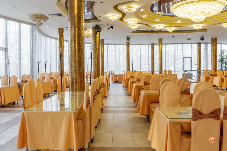 Зал «Золотой» в «У Озера ​на Героев Космоса» фотография №4