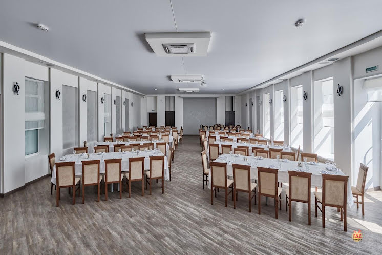 Средний зал в «Иртыш» фотография №8