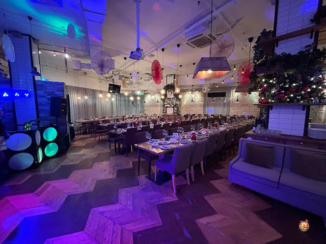 Основной зал в «Bon App Cafe» фотография №19