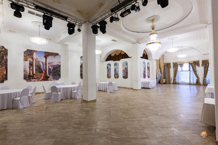 Большой банкетный зал в «Загородный» фотография №15