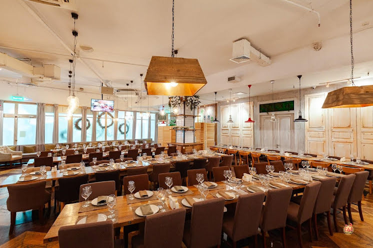 Основной зал в «Bon App Cafe» фотография № 1