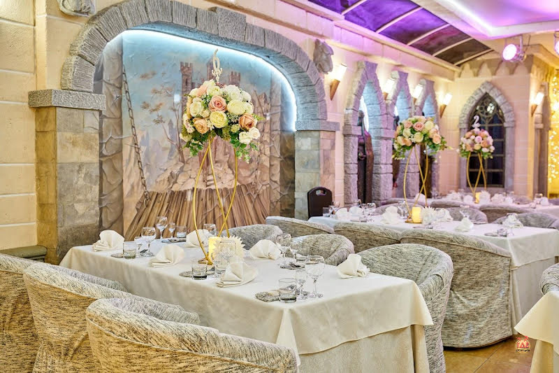 Замок в долине фотография №19