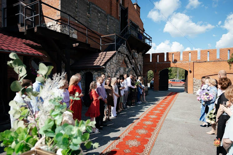 Летний двор в «Замок в долине» фотография №5