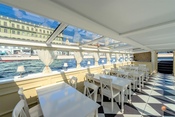 Палуба в «Теплоход "Грация"» фотография №3