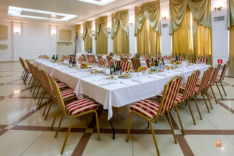 Большой зал в «Богемия на Вавилова» фотография №16