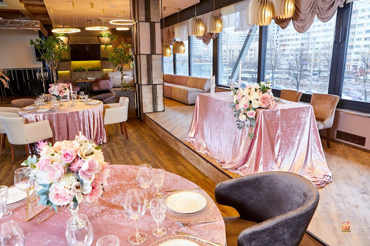 Основной зал в «Шато Винтаж» фотография №14