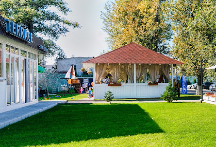 Большая беседка в Малая беседка