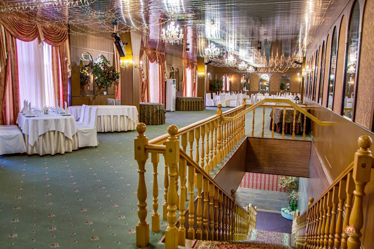 Основной зал в «Рандеву» фотография №6