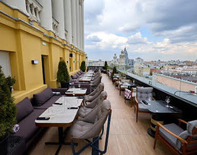  ресторан OBLAKO