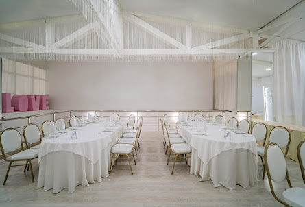 Большой зал в Малый зал