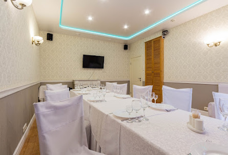 Малый зал  в Малый зал 