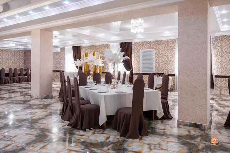 Зал на 300 человек  в «Вечерний Баку» фотография №3