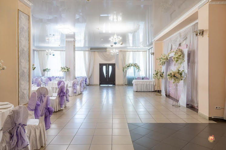 Основной зал в «Смак на Ямашева» фотография №2