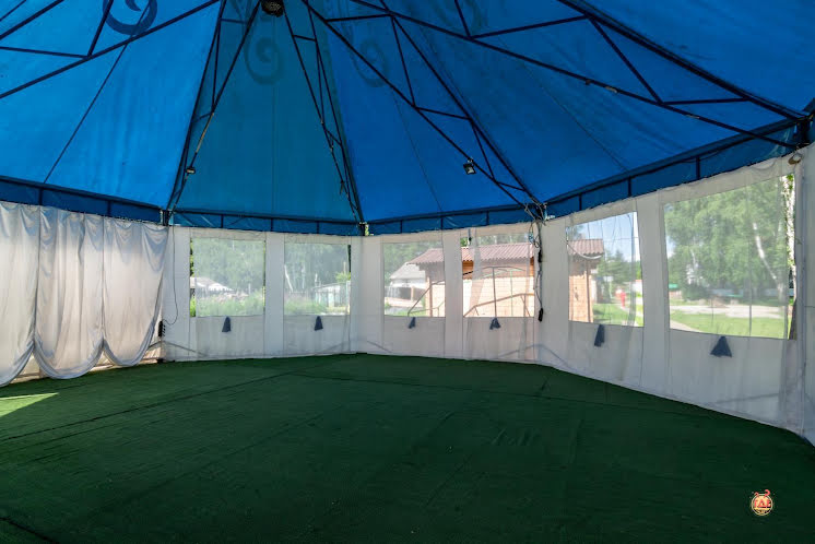 Синий шатер в «Зорька» фотография №1