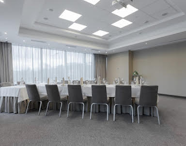  ресторан Hilton Garden Inn Volgograd