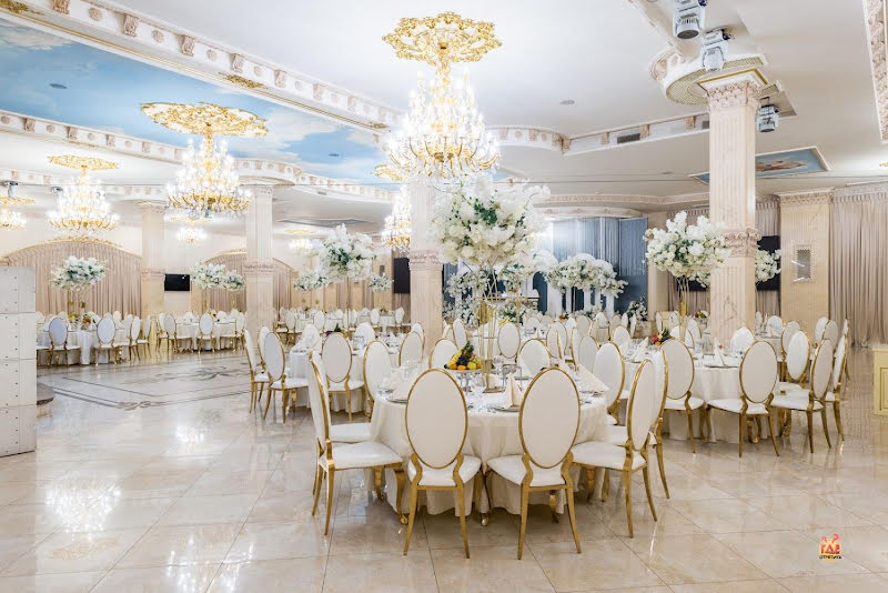 Император Холл фотография №5