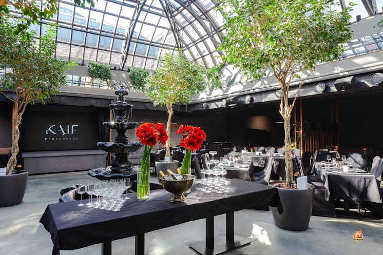 Зал ресторана  в «Kaif Provenance» фотография №12