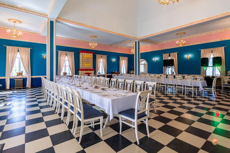 Зал ресторана «Трапезная» в «Парк-отель Царская Усадьба «Остров»» фотография №10