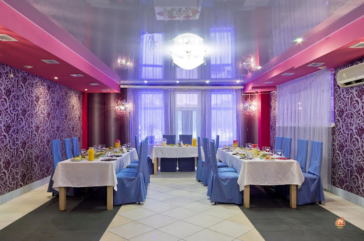 Зал на 70 человек в «Венский Дворик» фотография №13