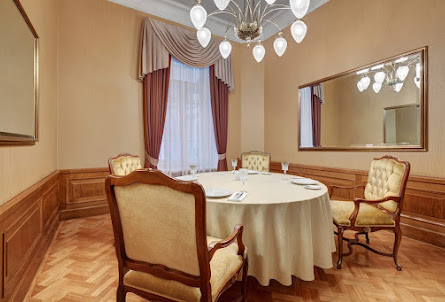 Зал «Сергеев Посад» в Зал «Романовский»