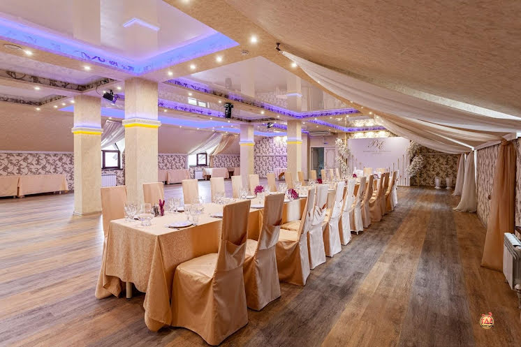 Банкетный зал на 3 этаже в «Помещик на Бершанской» фотография №1