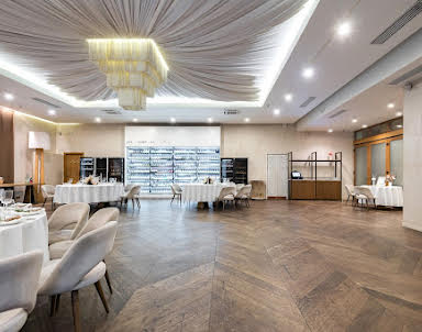  ресторан Lalaki