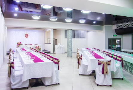 Большой зал  в Малый зал