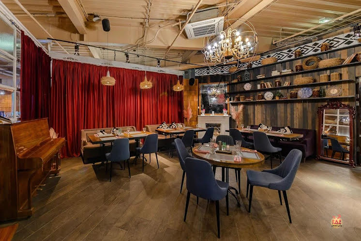 Большой зал  в «Большая кухня» фотография №1