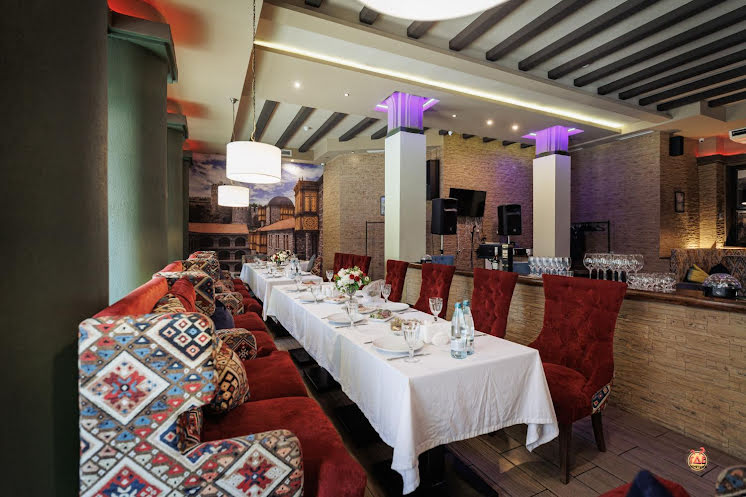 Общий зал в «Старая Грузия» фотография №2