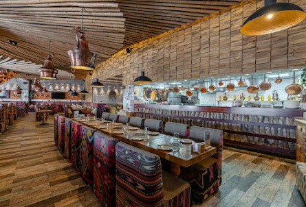 Большой зал в Малый зал 