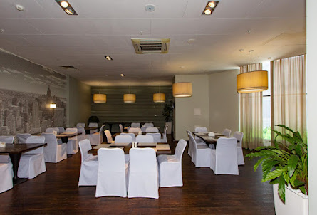 Банкетный зал в Конференц-зал «Сентябрь»