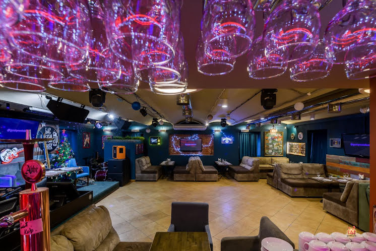 Основной зал в «GOSTY» фотография №8