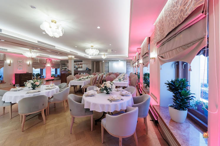 Зал ресторана в «Александр» фотография №5