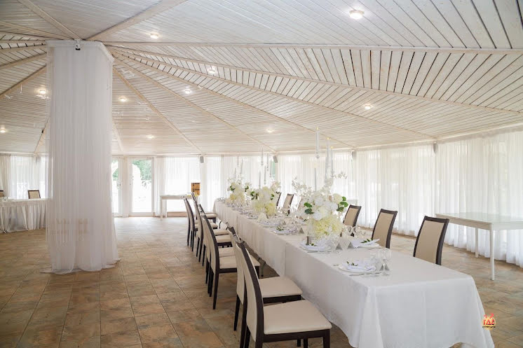 Зал ресторана в «Прибрежный Ярбург» фотография №9