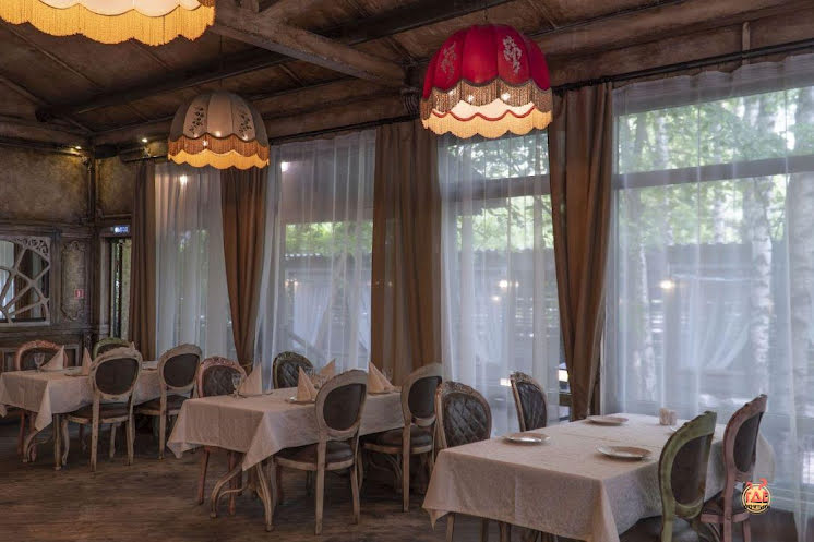 Основной зал в «Ипполит Матвеевич» фотография №9