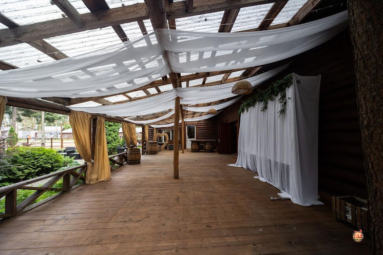 Малый зал с верандой в «Конюшня» фотография №5