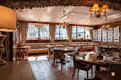 Обеденный зал в «Хозяин тайги»