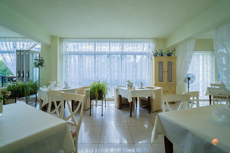 Веранда в «La Rose D’or» фотография №15