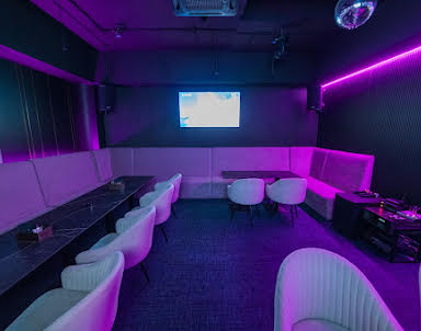  ресторан Сто Друзей