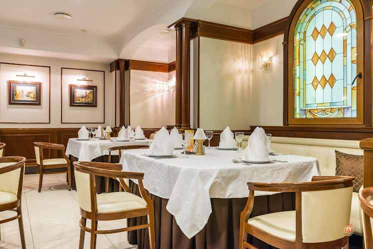 Большой зал в «ЛЕОН на Металлургов» фотография №11