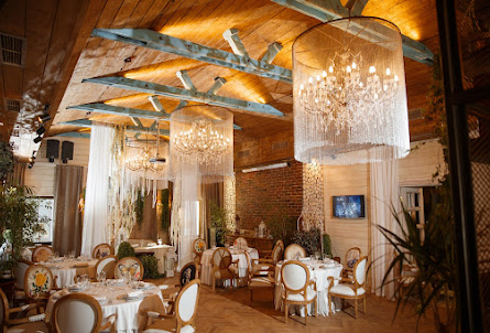 Зал «Альпийская дача» в Зал «Альпийская дача»