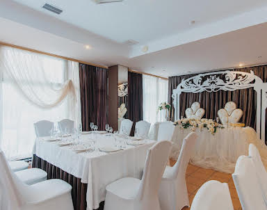  ресторан Миндаль