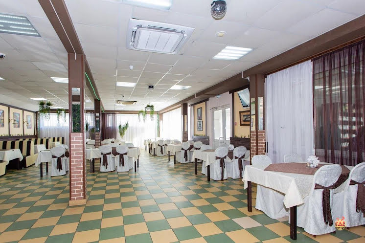 Основной зал в «Элена» фотография №13