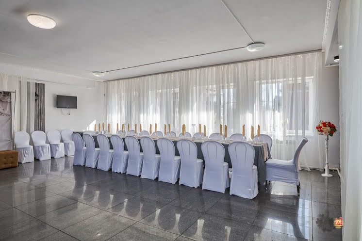 Основной зал  в «Мишель» фотография №1