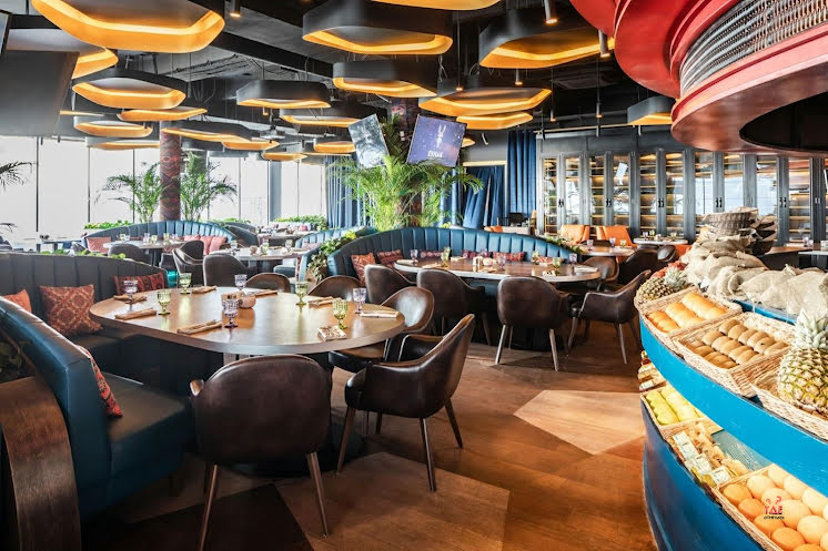 Основной зал в «Eshak на Арбате» фотография №5