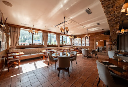 Обеденный зал в Малый панорамный зал 