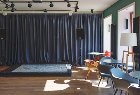 Основной зал в Основной зал