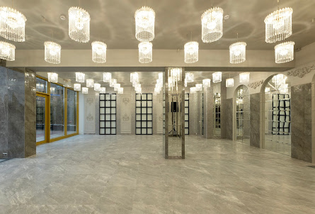 Зал Grey в Зал Crystal 