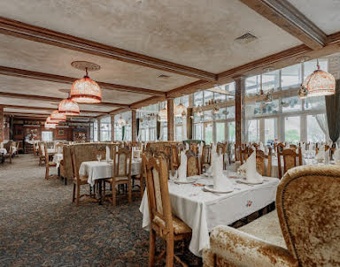  ресторан Казачий Курень на Левобережной